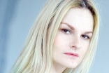 Iva Pazderková # *1980, česká herečka a moderátorka