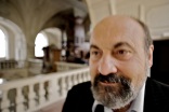 Tomáš Halík # *1948, český religionista, katolický teolog, kněz, psycholog a sociolog náboženství