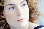 Lenka Krobotová # *1977, česká herečka, členka souboru Dejvického divadla.