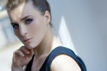 Lenka Krobotová # *1977, česká herečka, členka souboru Dejvického divadla.