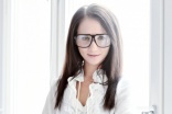 Sandra Nováková # *1982, česká herečka a zpěvačka.